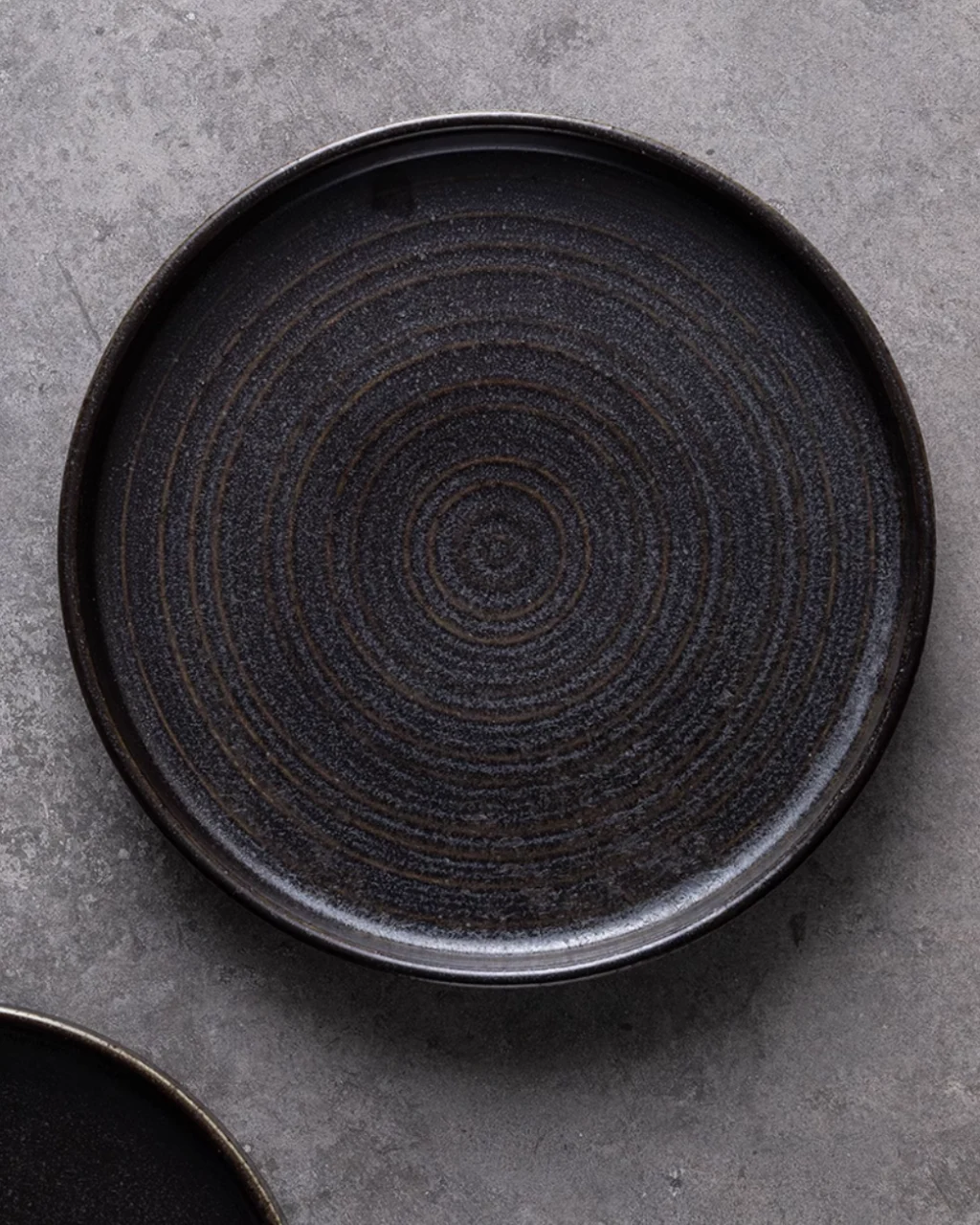 ALANIZ DX Series Handcrafted Fleur de Sel Straight-Sided Plate - Image 3
