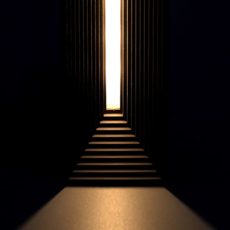 Deisoukoku Stairway of Light Concrete Table Lamp - Image 6