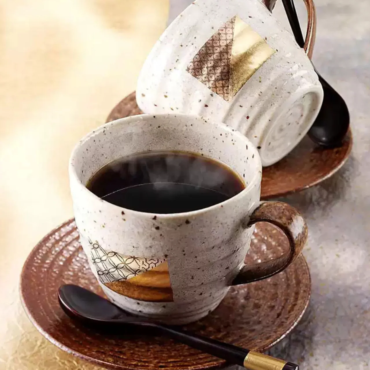 Hakuichi Handcrafted Vintage Ceramic Gold Leaf Autumn Reflection Mug Set - Image 5
