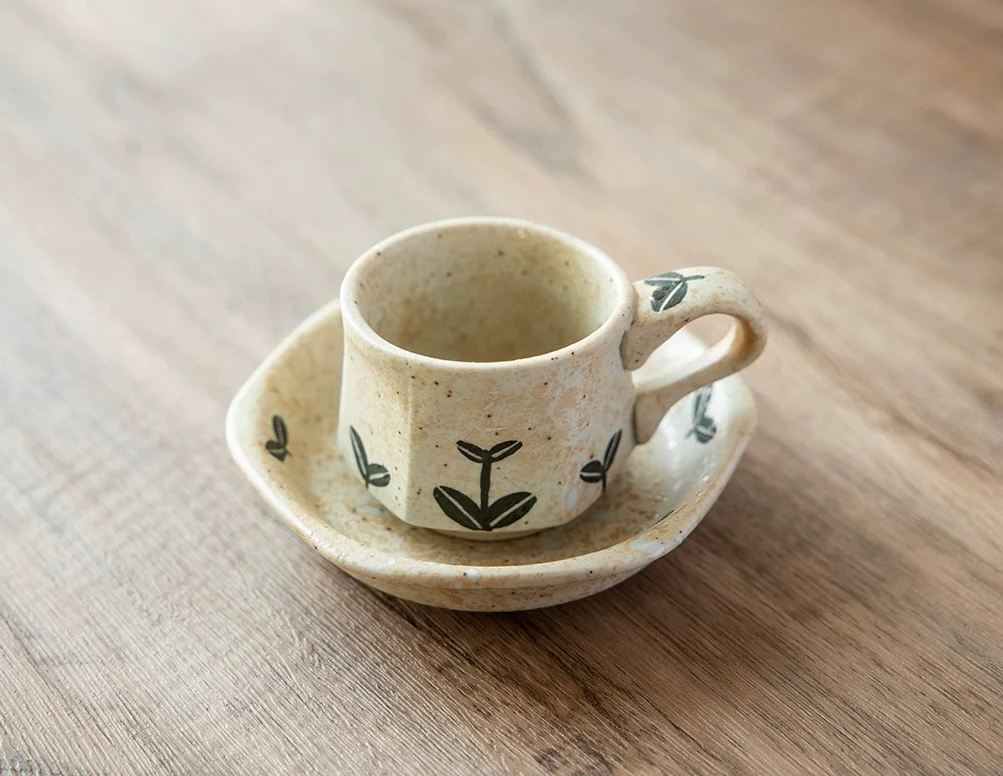Hasami-Yaki Ceramic Hand-Painted Floral and Leaf Pattern Coffee Cup - Image 13