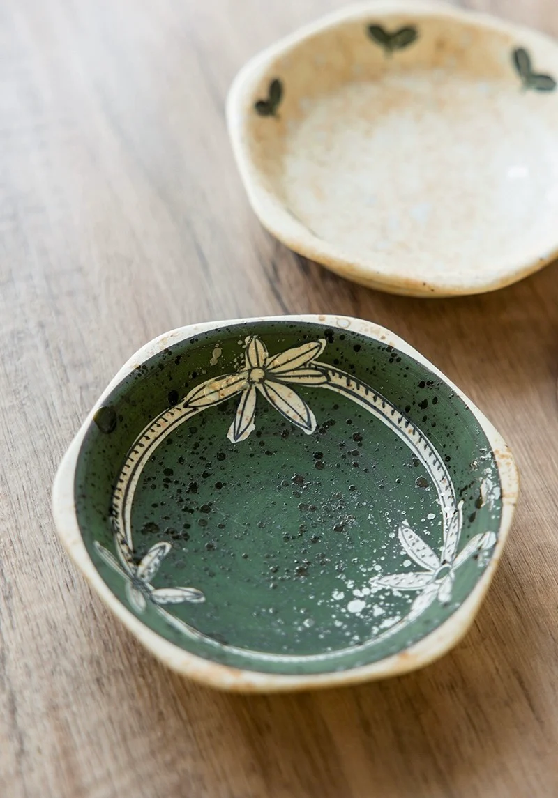 Hasami-Yaki Ceramic Hand-Painted Floral and Leaf Pattern Coffee Cup - Image 9