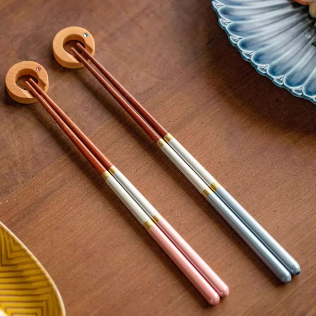 Ishida Couple's Eternal Knot Chopstick Wedding Gift Set - Image 3