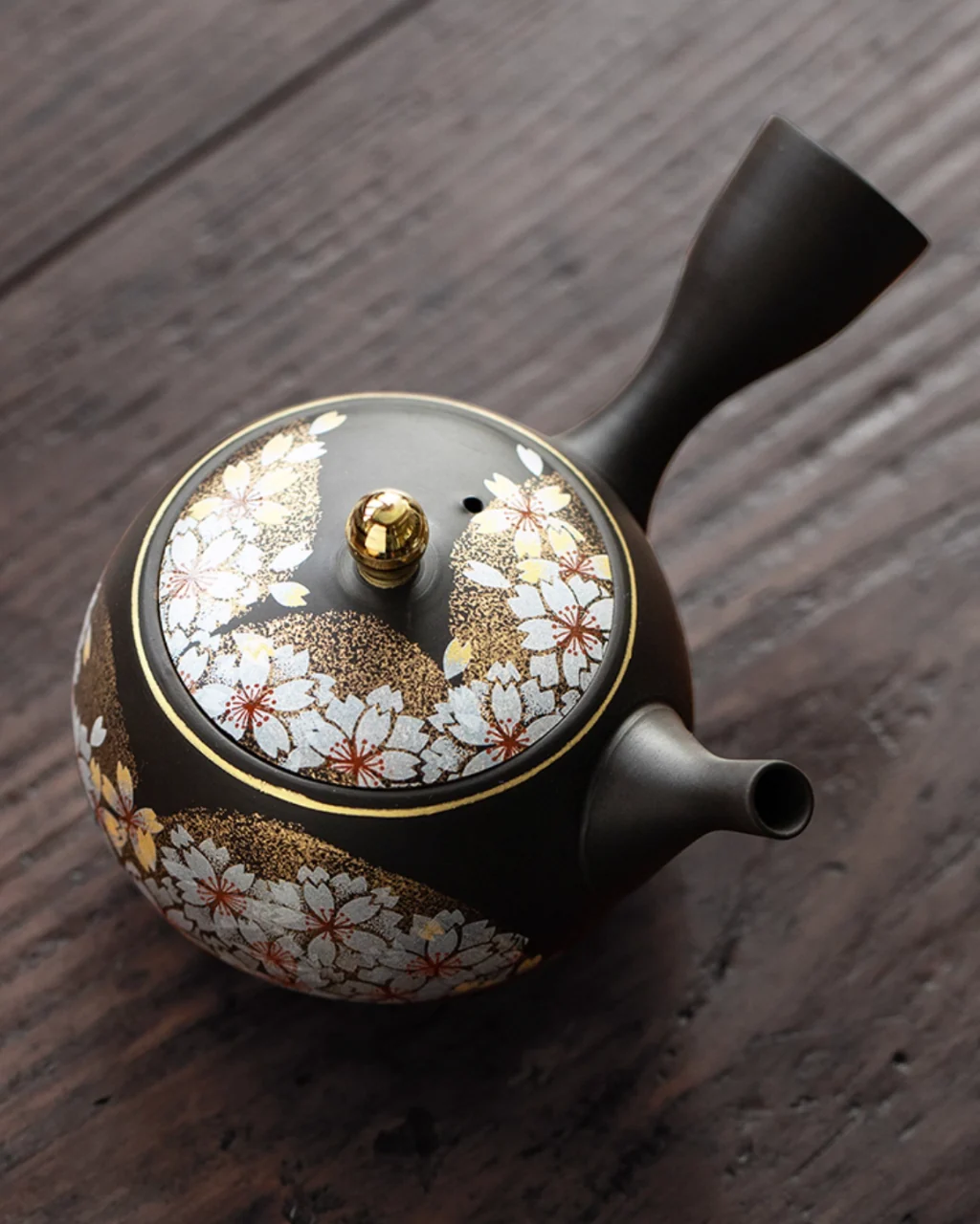 Kutani Ware Golden Sakura Teapot - Image 3
