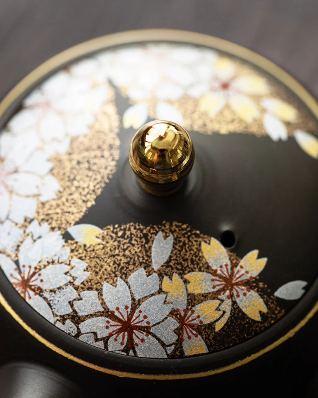 Kutani Ware Golden Sakura Teapot - Image 6