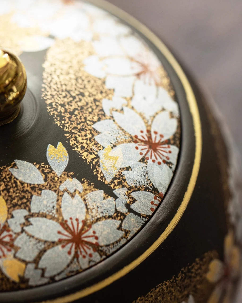 Kutani Ware Golden Sakura Teapot - Image 7