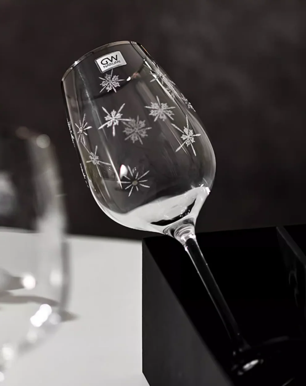 Narumi Snowflake Star Crystal Wine Glass Gift Set - Image 5