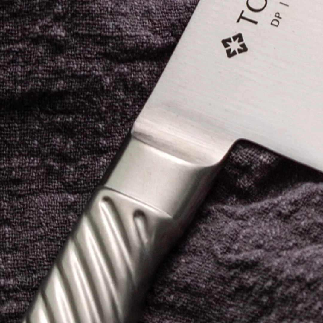 Tojiro VG10 Sanjo Steel Santoku Knife – F895 - Image 5