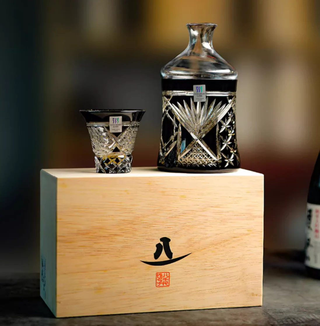 Toyo-Sasaki Handcrafted Limited Edition Yachiyo Kiriko Decanter Set - Image 4