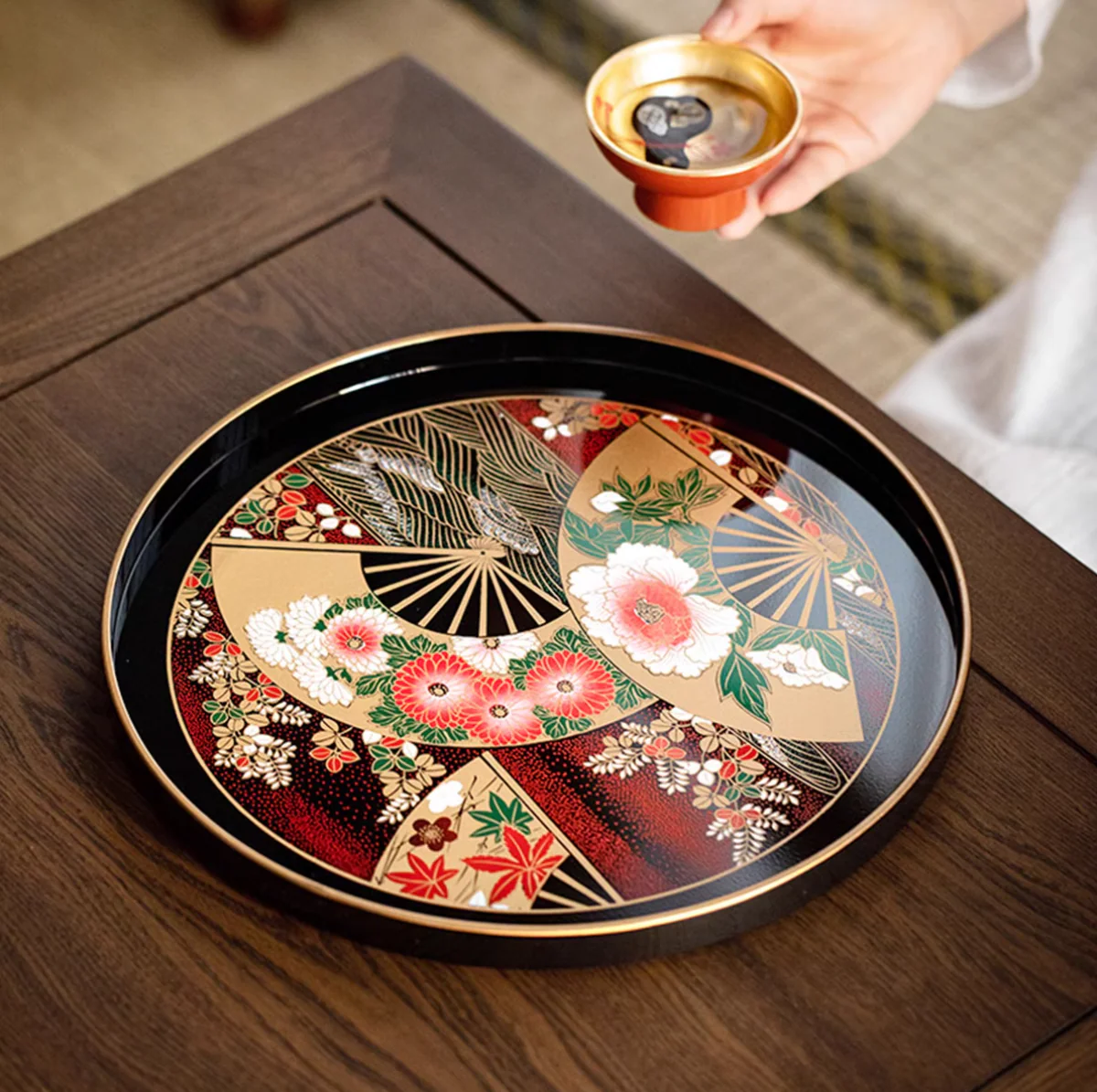 Yamanaka Shikki Gold Leaf Dancing Fan Tray - Image 3
