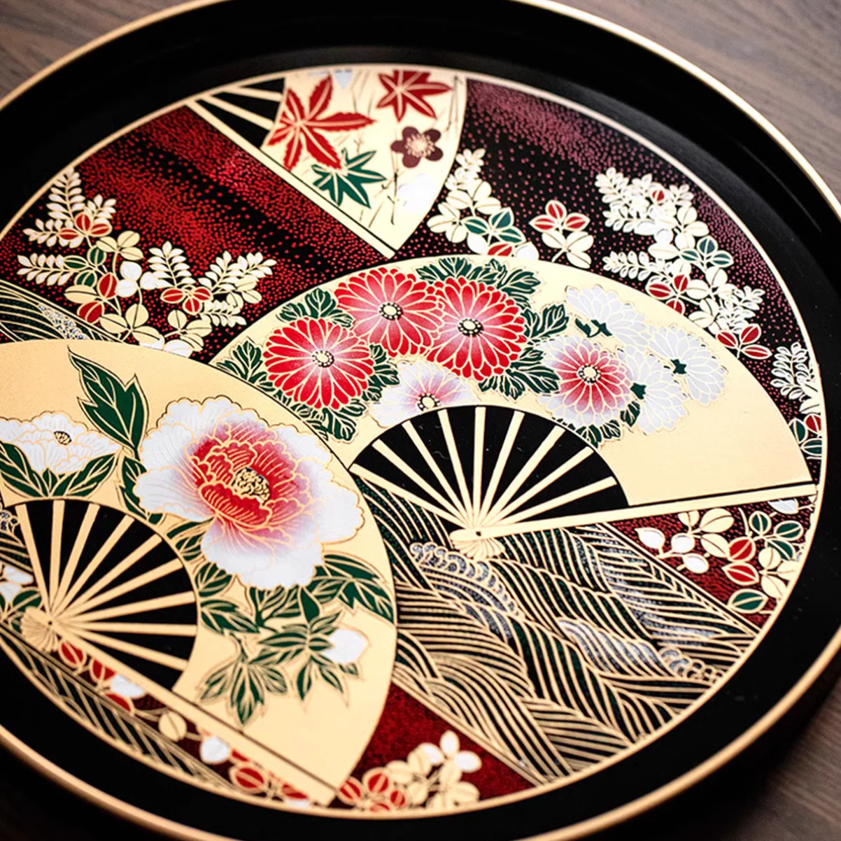 Yamanaka Shikki Gold Leaf Dancing Fan Tray - Image 4